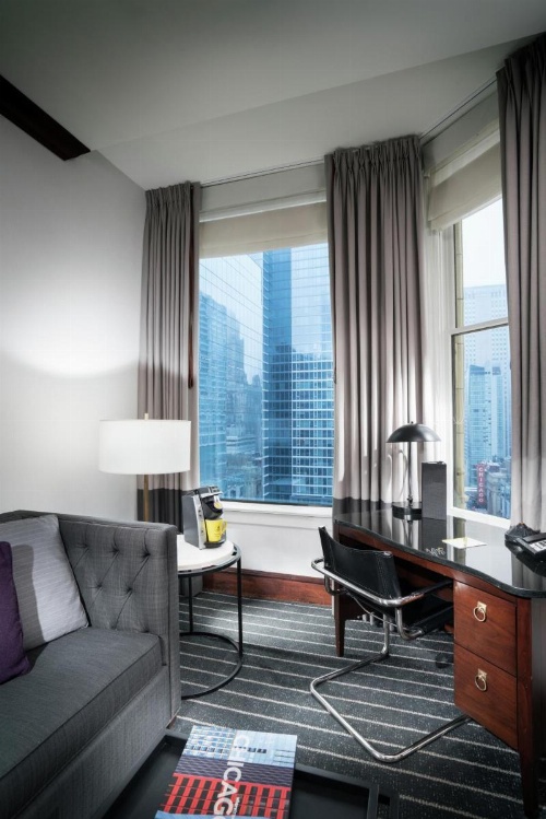 Staypineapple, An Iconic Hotel, The Loop image 39
